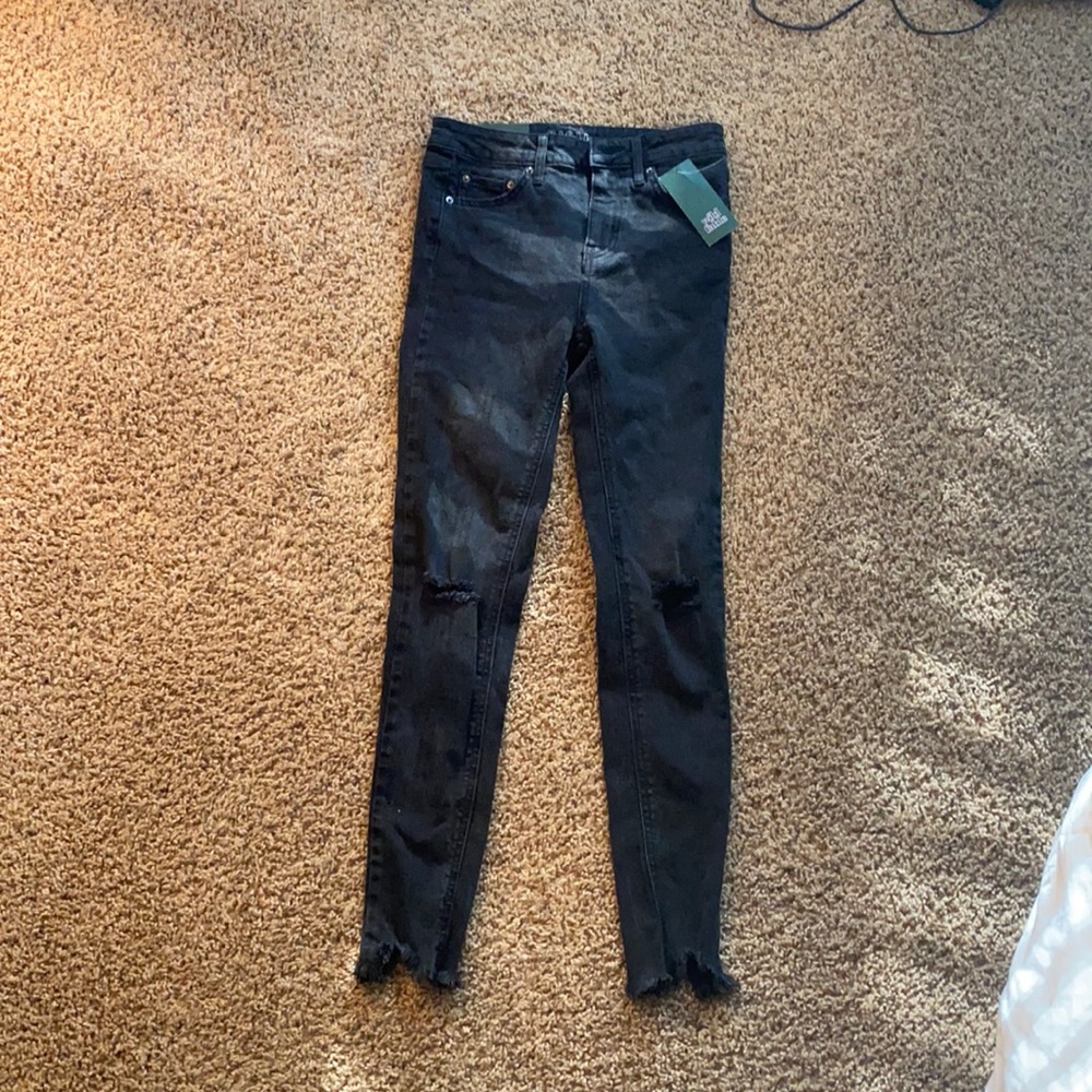 Black skinny jeans-NWT